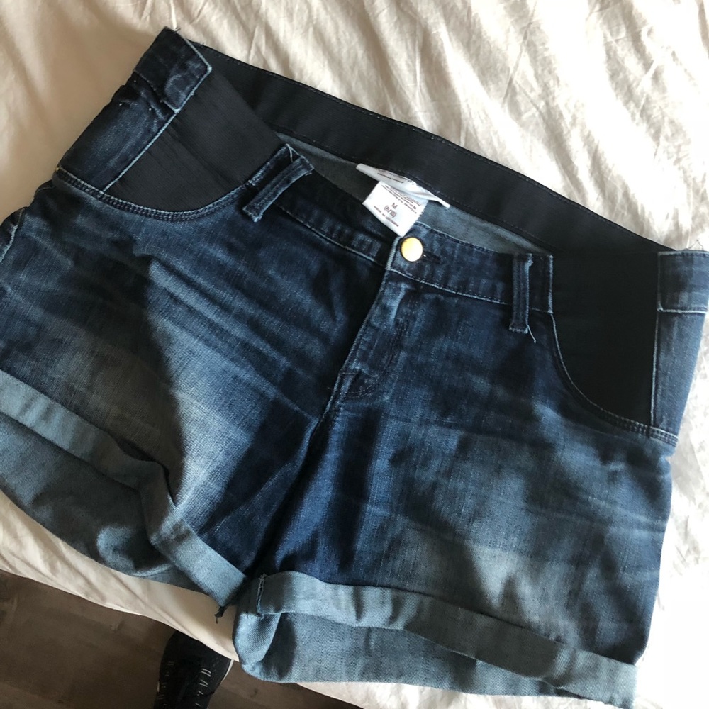 Maternity shorts
